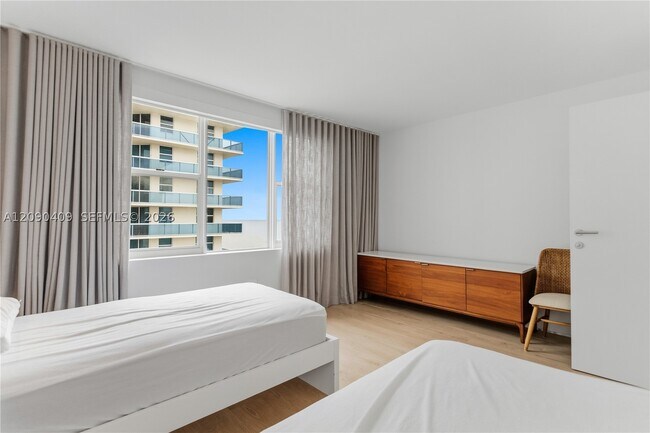 Building Photo - 9195 Collins Ave