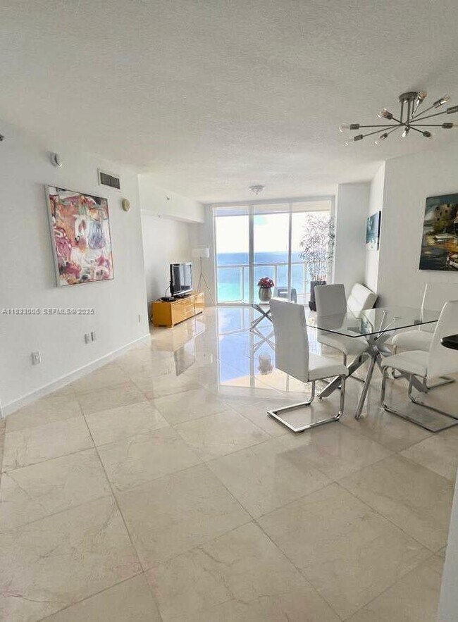 Building Photo - 16699 Collins Ave