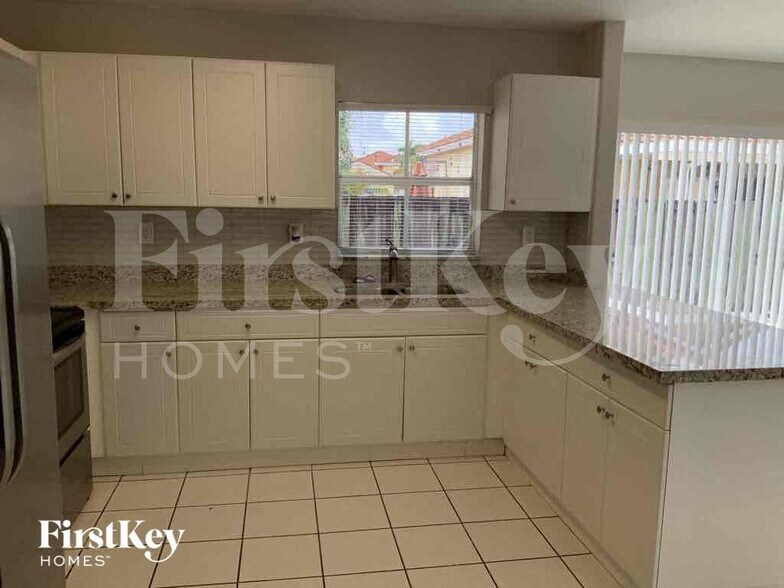 Building Photo - 12964 NW 8th Ln