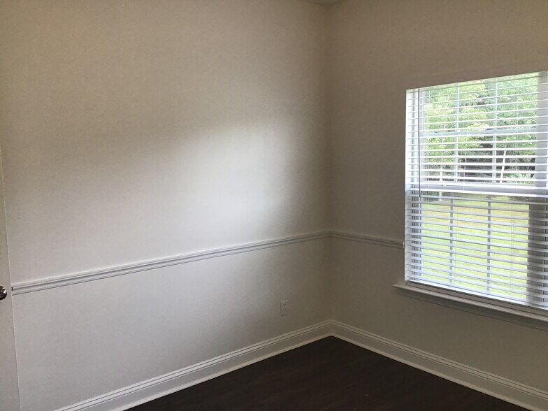 Building Photo - 307 Brighton Woods Dr