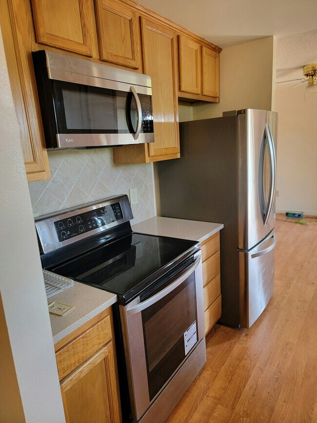 Building Photo - 748 Bunyan Ct