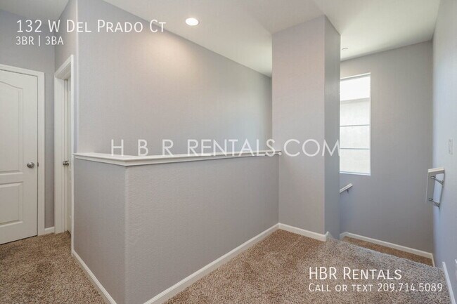 Building Photo - 132 W Del Prado Ct