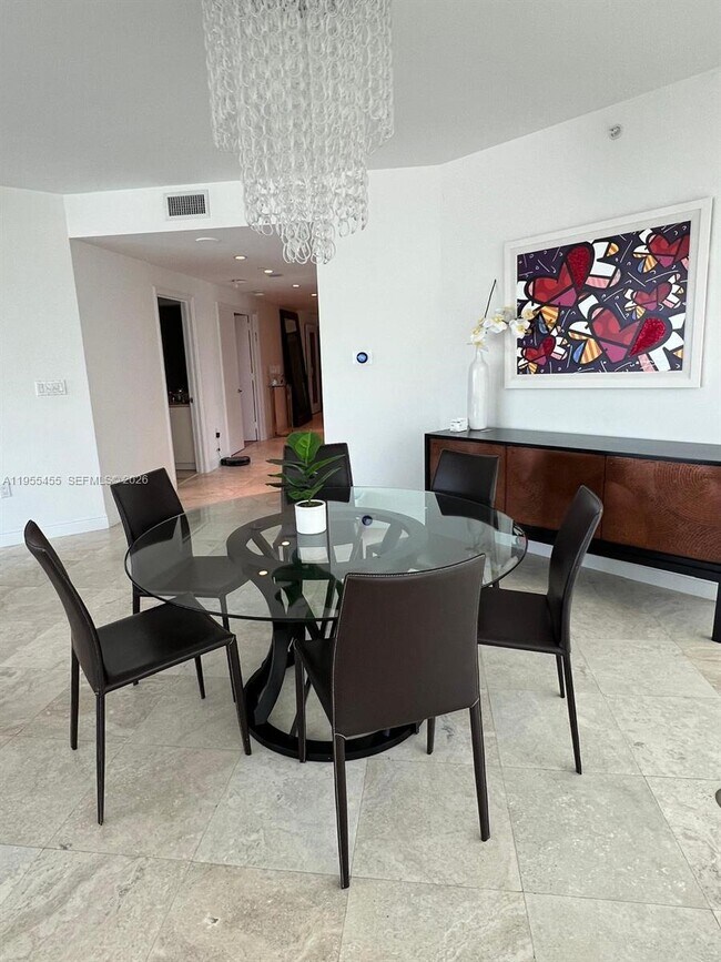 Building Photo - 19955 NE 38th Ct