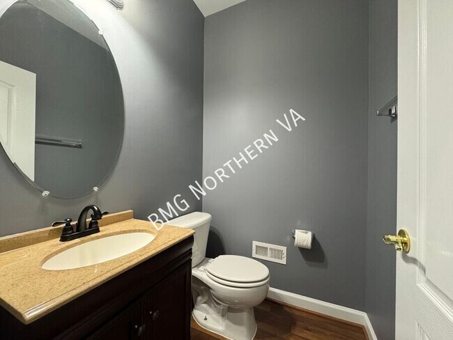 Building Photo - 10673 General Kirkland Dr