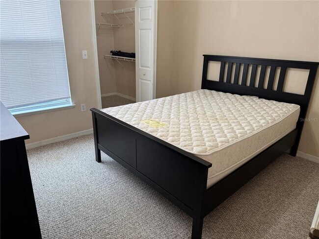 Building Photo - 8908 Legacy Ct