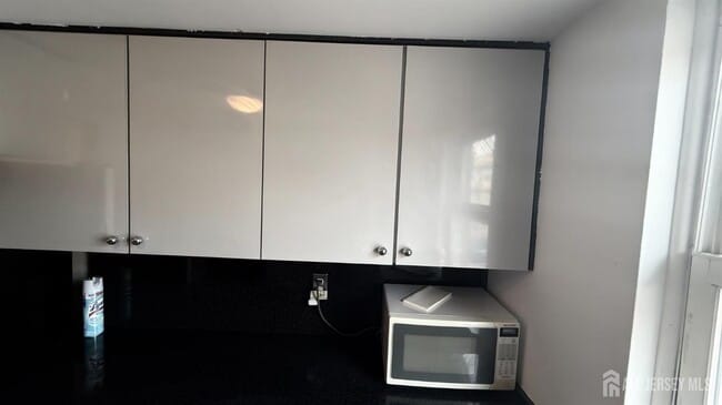 Building Photo - 55 Gill Ln