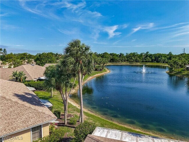 Building Photo - 1342 Park Lake Dr