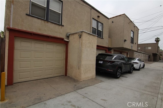 Building Photo - 431 N Olive Ave