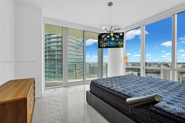 Building Photo - 851 NE 1st Ave