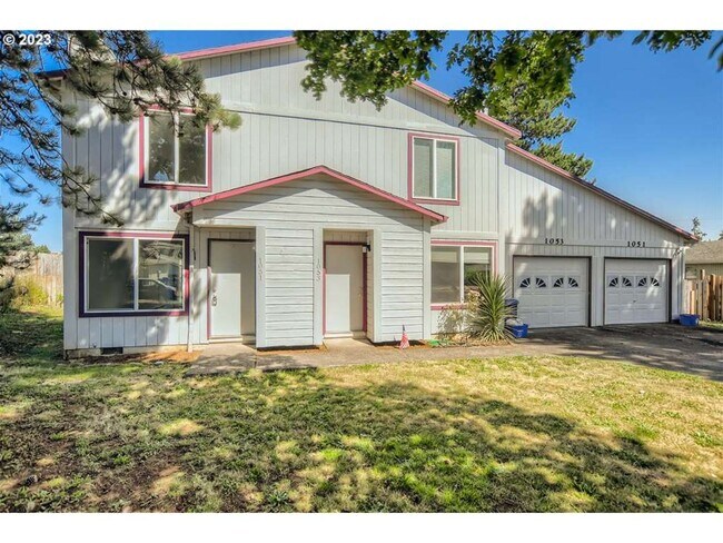 Building Photo - 3adlj01