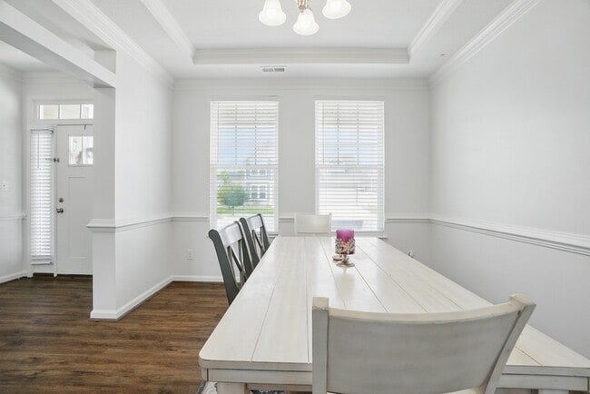 Building Photo - 3501 Silver Fox Trce