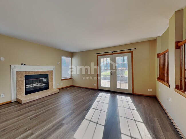 Building Photo - 2 Hastings Ct