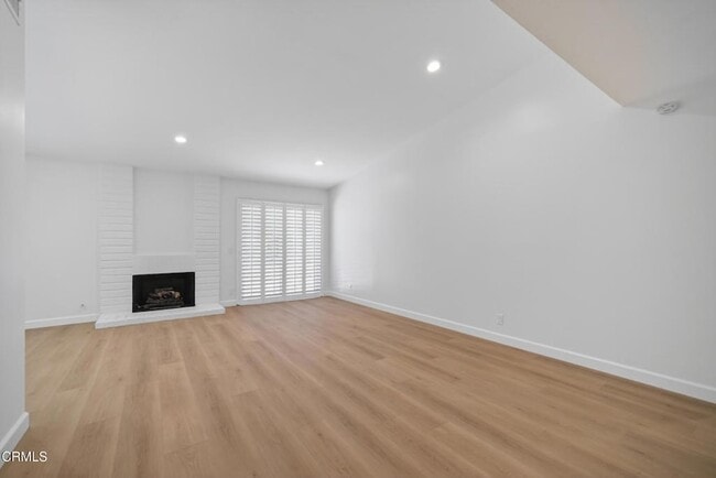 Building Photo - 1502 Briarglen Ave