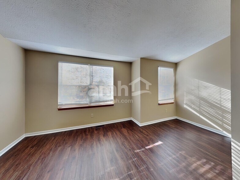 Building Photo - 6739 Dorchester Dr