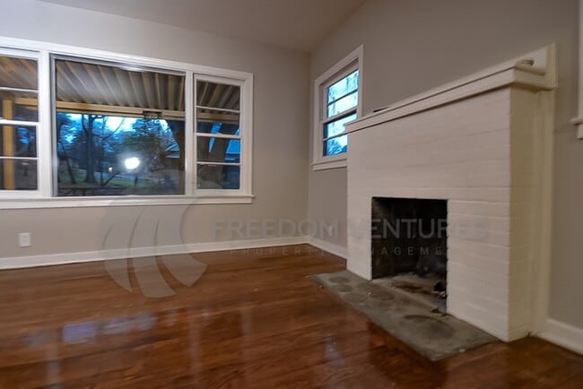 Building Photo - 4104 41st Ave N