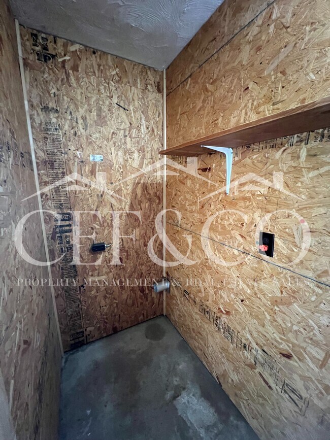 Building Photo - 412 Pierpont Avenue Ext