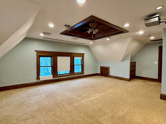 Building Photo - 2723-25-25A N Downer