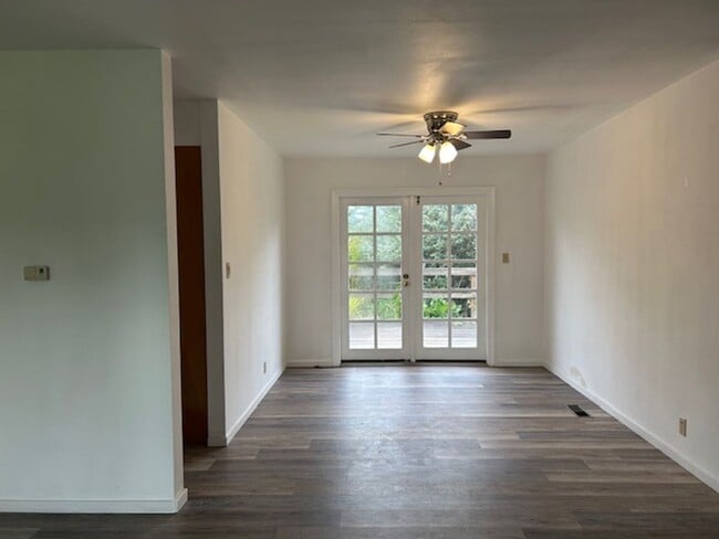 Building Photo - Charming Country Home in Petaluma – 4 Bed, 2 Bath |