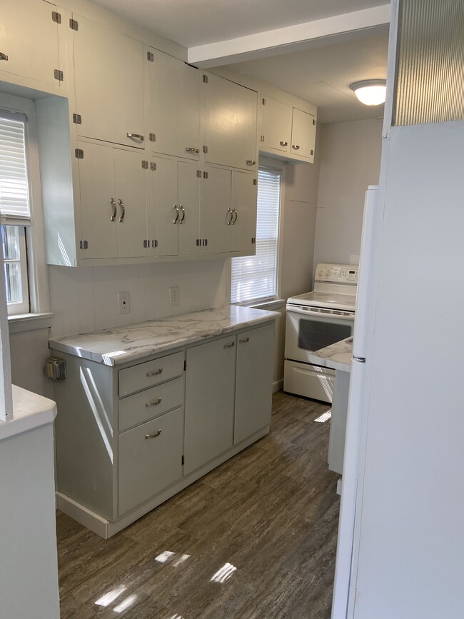 Building Photo - 1411 Portland Ave