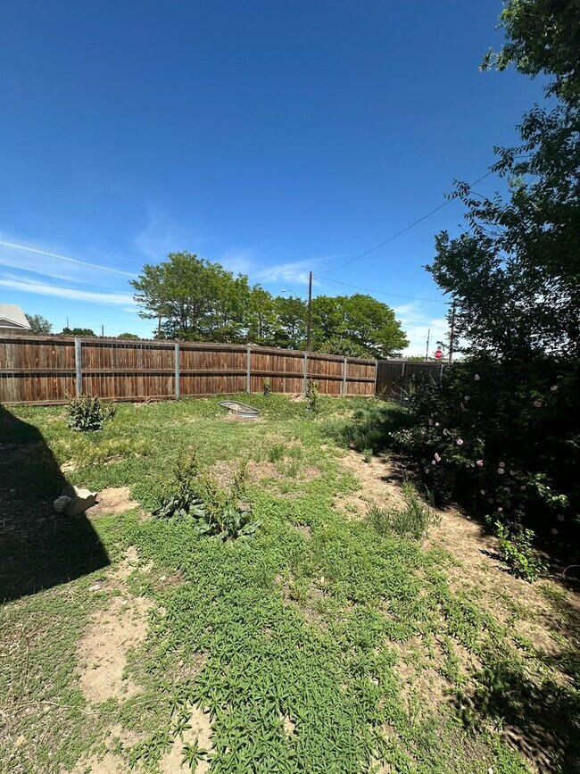 Building Photo - Charming 2 Bedroom House in Gilcrest. Avail NOW!