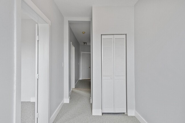 Building Photo - 1298 Cambridge St