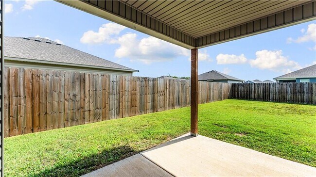Building Photo - 1405 S Corsac St