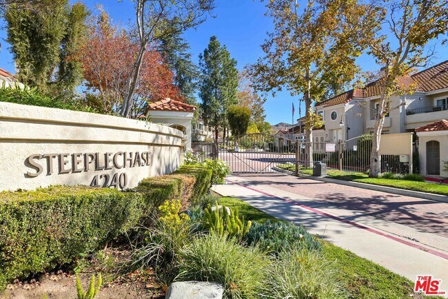 Building Photo - 4240 Lost Hills Rd