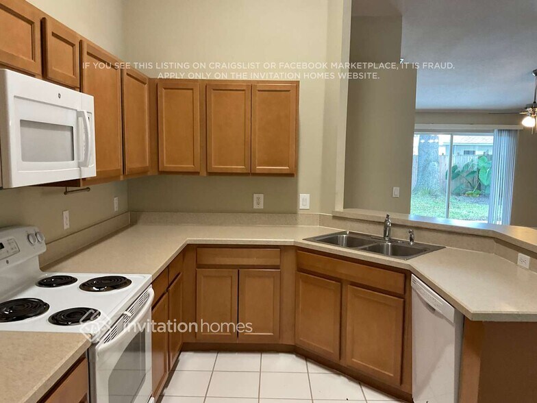 Building Photo - 2535 Ventura Cir