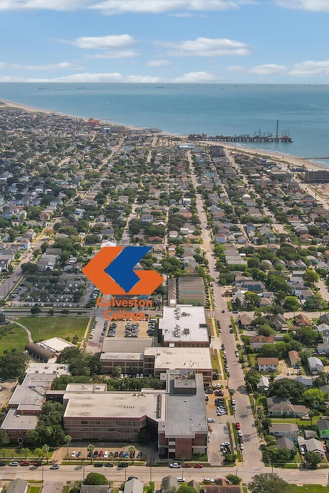 Building Photo - 4006 Avenue R 1/2 Rear