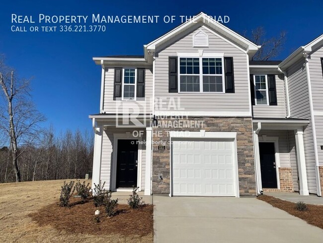 Building Photo - Brand New End Unit -3 Bd/2.5Ba Townhouse i...