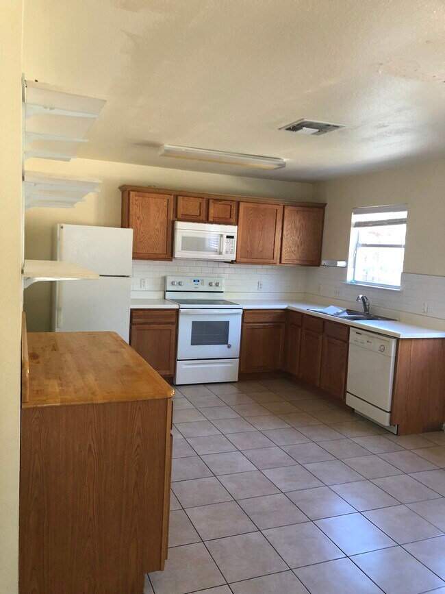 Building Photo - 1444 Kenneys Way