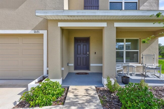 Building Photo - 7601 Rosewood Gdn Lp