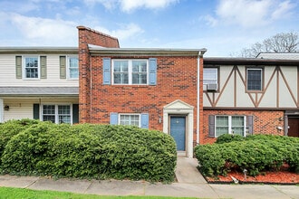 Building Photo - 11111 Park Rd