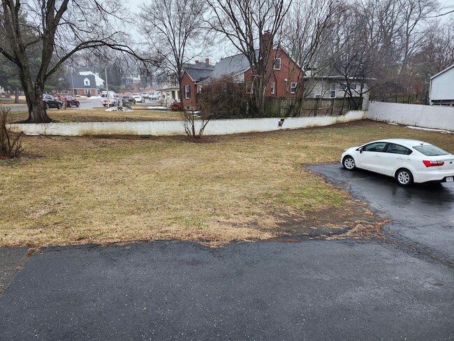 Building Photo - SHORT TERM Single Family 5 BR House in Harrisonburg Available NOW