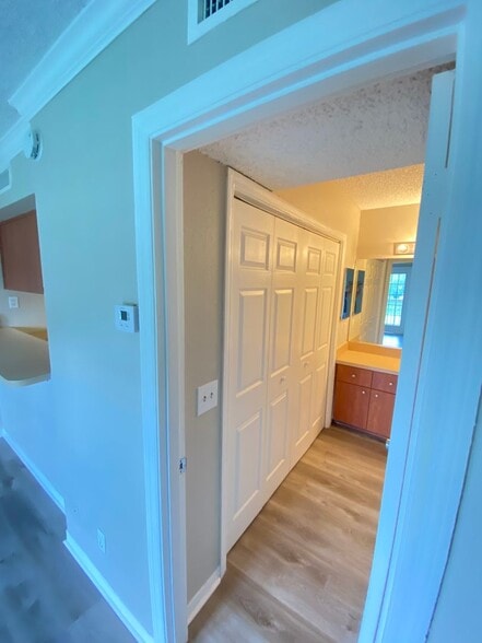Building Photo - Coming Soon! 2nd-floor studio condo at Ser...