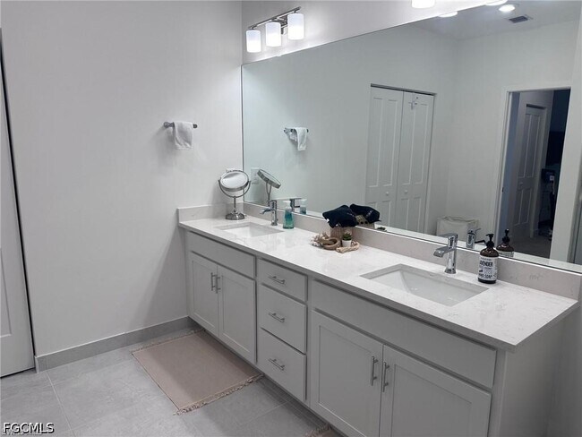Building Photo - 26430 Coco Cay Cir