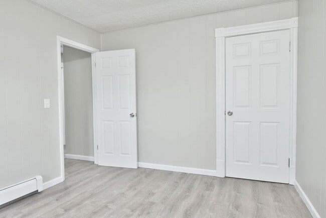 Building Photo - RENTALS AVAILABLE IN NILES