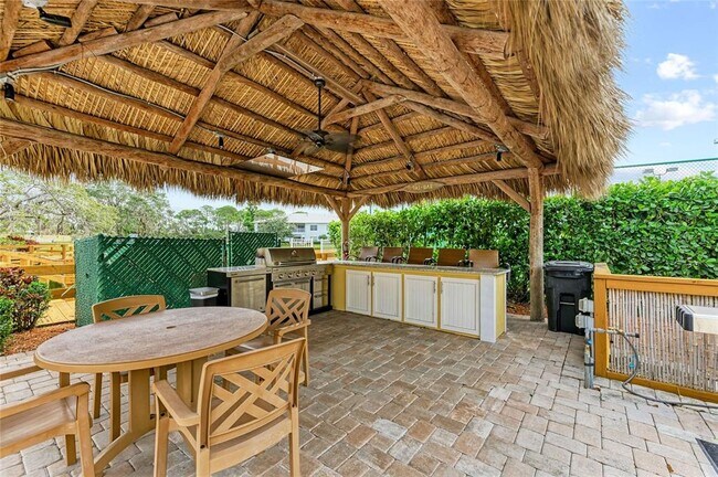 Building Photo - 232 Hidden Bay Dr