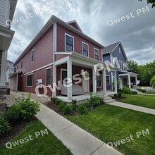 Building Photo - 629 Fairview Ave NE