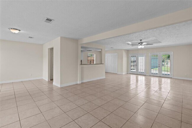 Building Photo - 5818 Silver Frst Dr