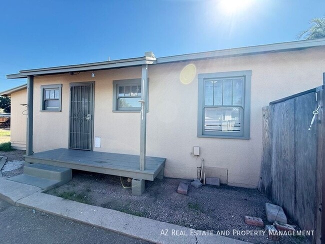 Building Photo - 3809 N 9th Pl