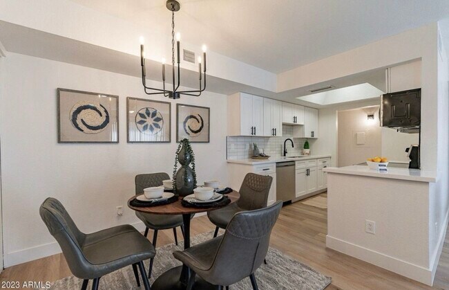 Building Photo - 4608 W Maryland Ave