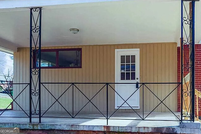 Building Photo - 3405 Elgin Dr