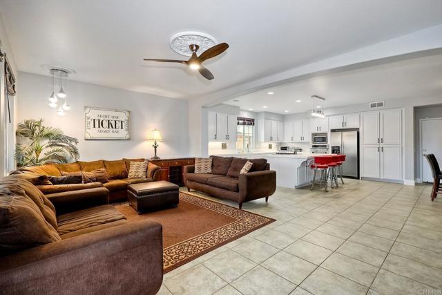 Building Photo - 561 Rush Dr