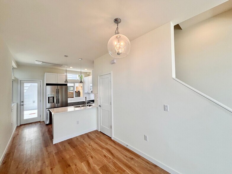 Building Photo - 3646 13th Ave W