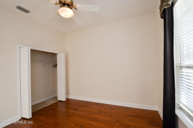 Building Photo - 11712 Blackstone River Dr