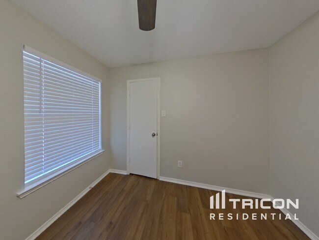 Building Photo - 6701 Spur Ridge Ct