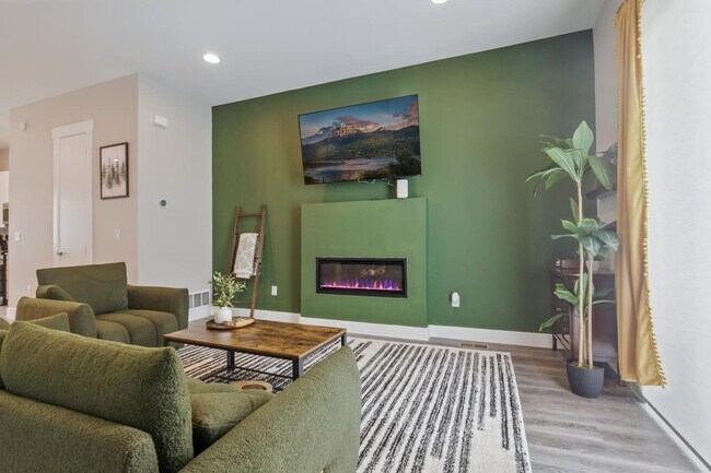 Building Photo - 6029 Benton St