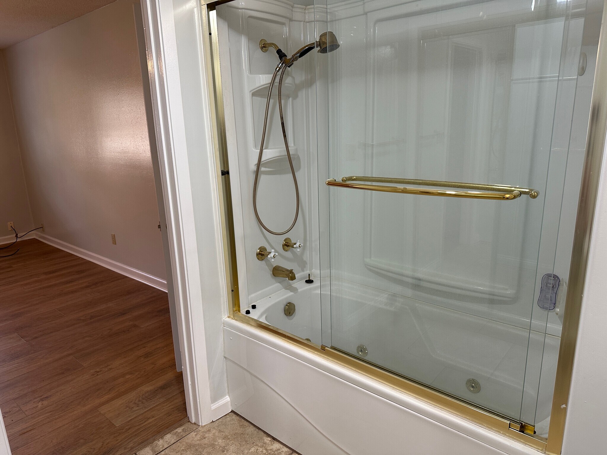 Building Photo - 323 Lance Cir