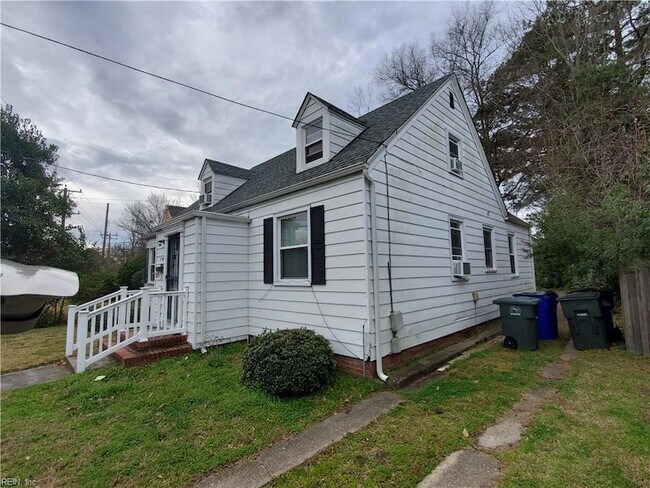 Building Photo - 5905 Hampton Blvd